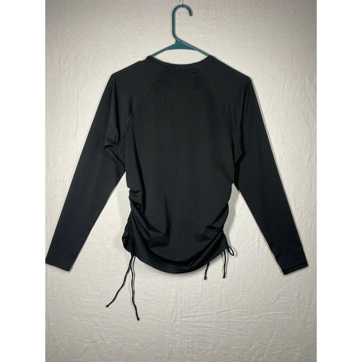 NEW Women's Hurley Long Sleeve Crew Neck Rash Guard Shirt UPF 50+ SZ 2X - 1638613