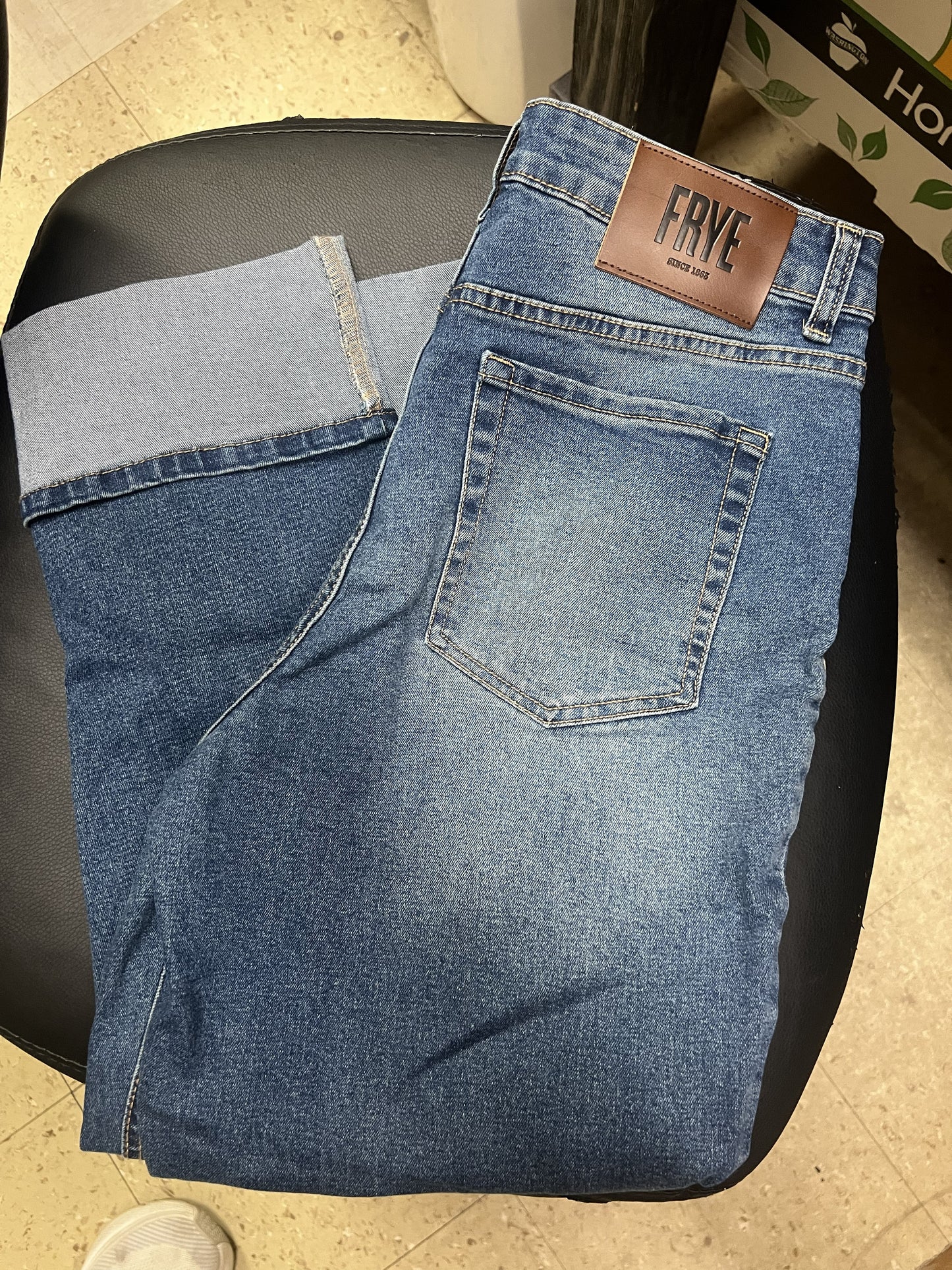 Frye Amari High Rise Jeans Size 6 Roll Cuff Medium Wash NWOT 1859395 Workwear
