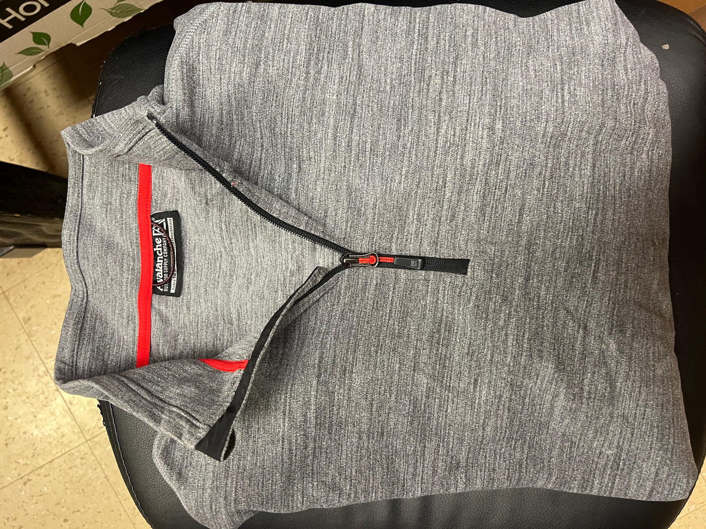 Avalanche Men's Gray 1/4 Zip Pullover Mock Neck Jacket XL - NEW W/OUT TAGS