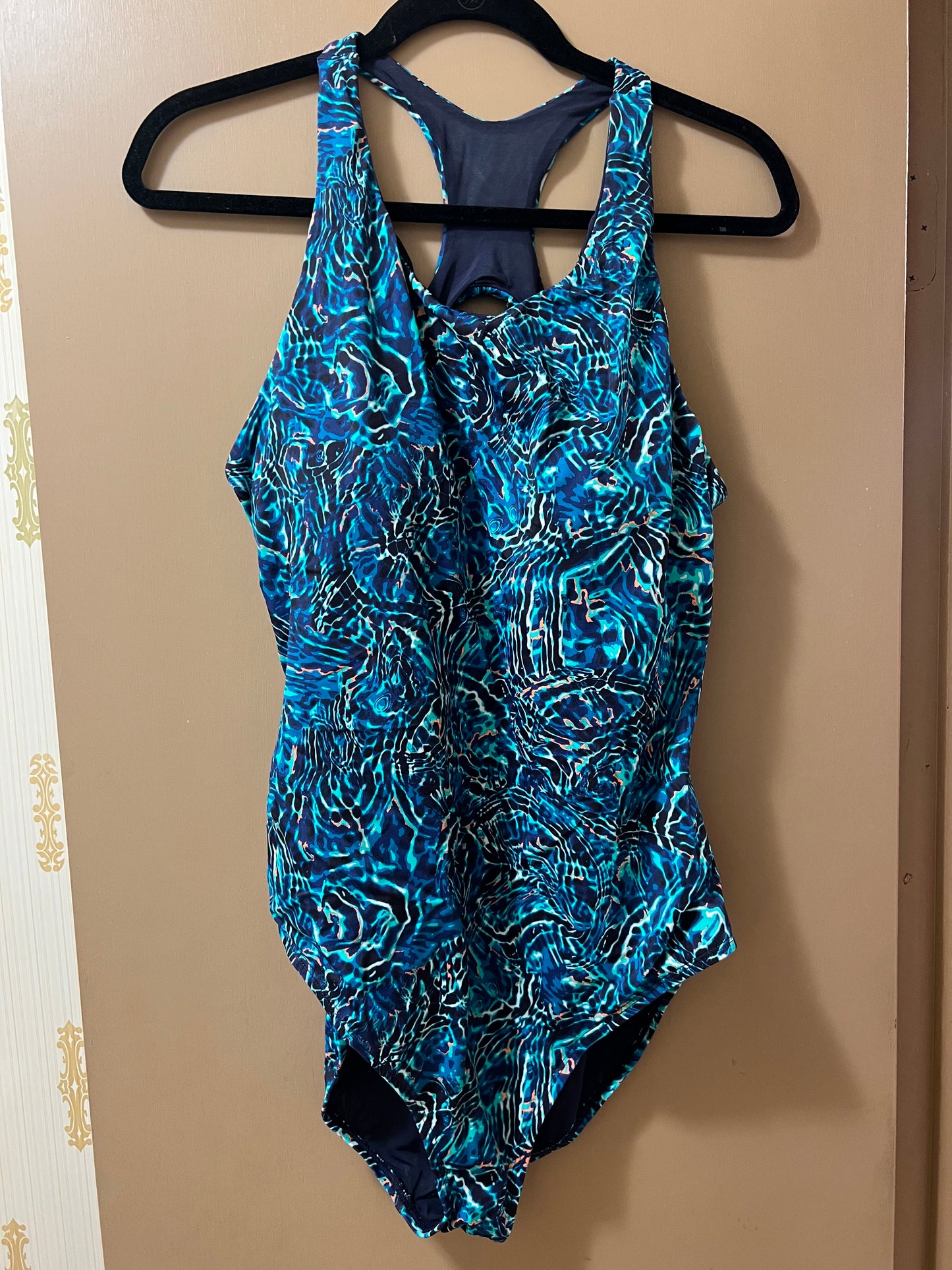 TYR Women's One Piece Swimsuit - NEW W/OUT TAGS