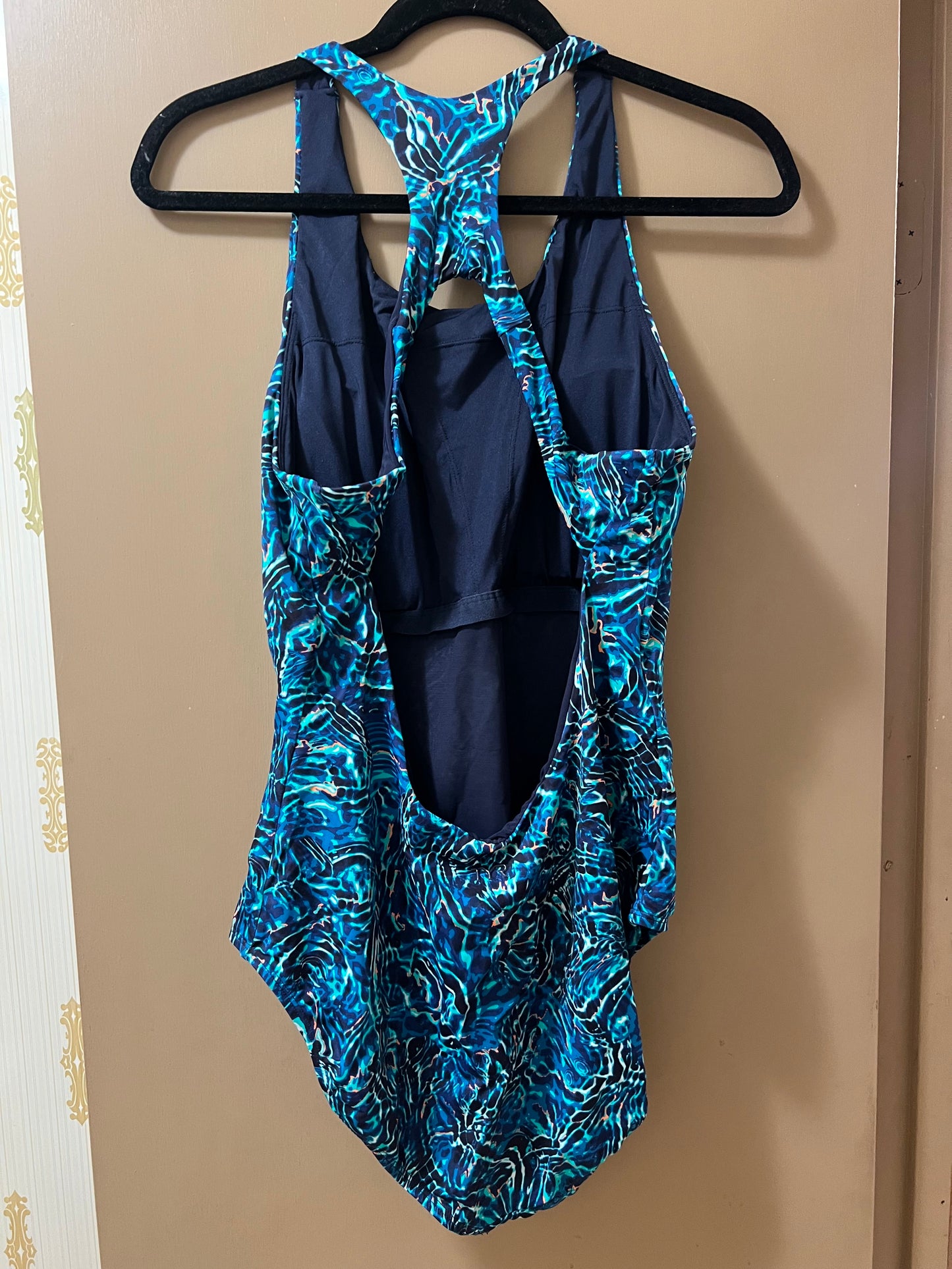 TYR Women's One Piece Swimsuit - NEW W/OUT TAGS