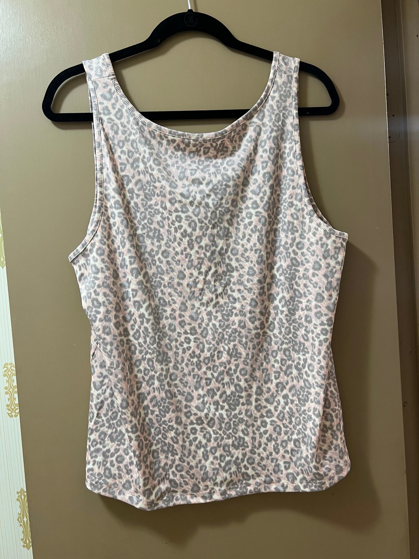 Live 2 Lounge Pink Leopard-Print Scoop Neck pajama Tank XL - NEW W/OUT TAGS