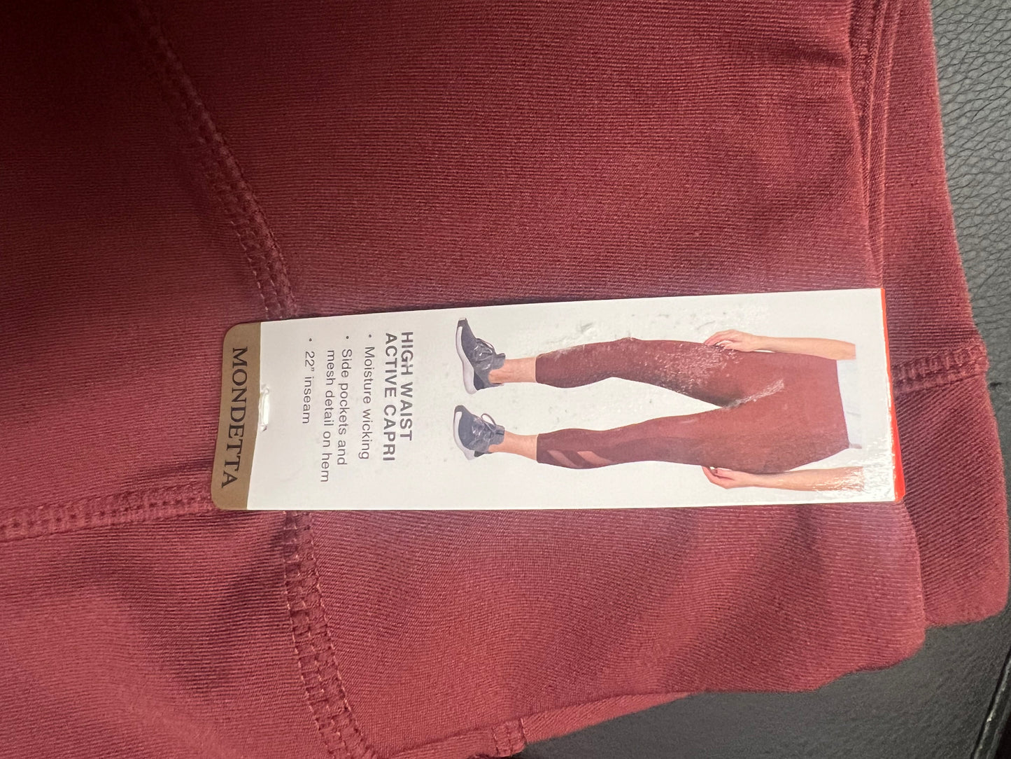 Mondetta Womens Red High Waist Mesh Active Capri Leggings Medium - NEW W/OUT TAGS