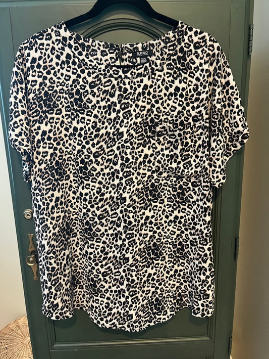 Buffalo David Bitton Women's Woven Patch Pocket Blouse, Size XL - NEW W/OUT TAGS